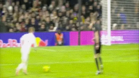 牙买加足球盛宴，卡瓦立尔能否一骑绝尘，全揽三分？